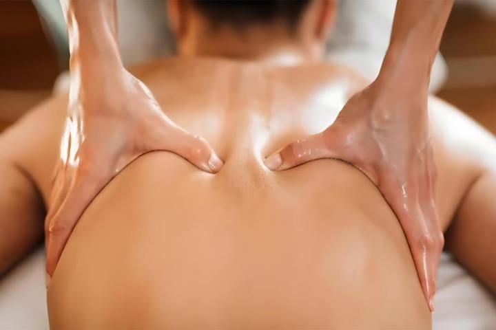 Une masseuse professionnelle pour prendre soin de votre corps
